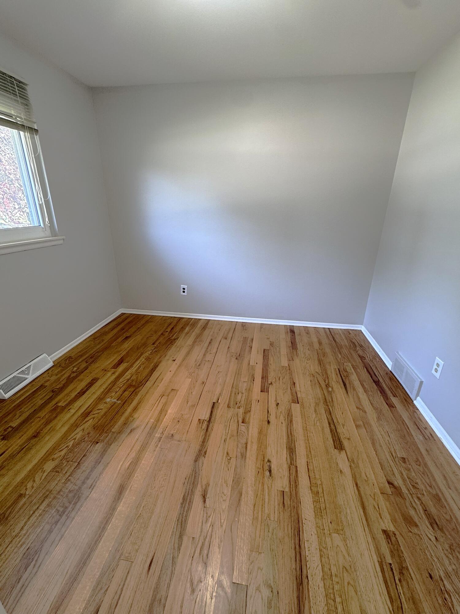 15425 Leader Taylor, MI 48180 - Photo 20 of 29 Bedroom 1-2