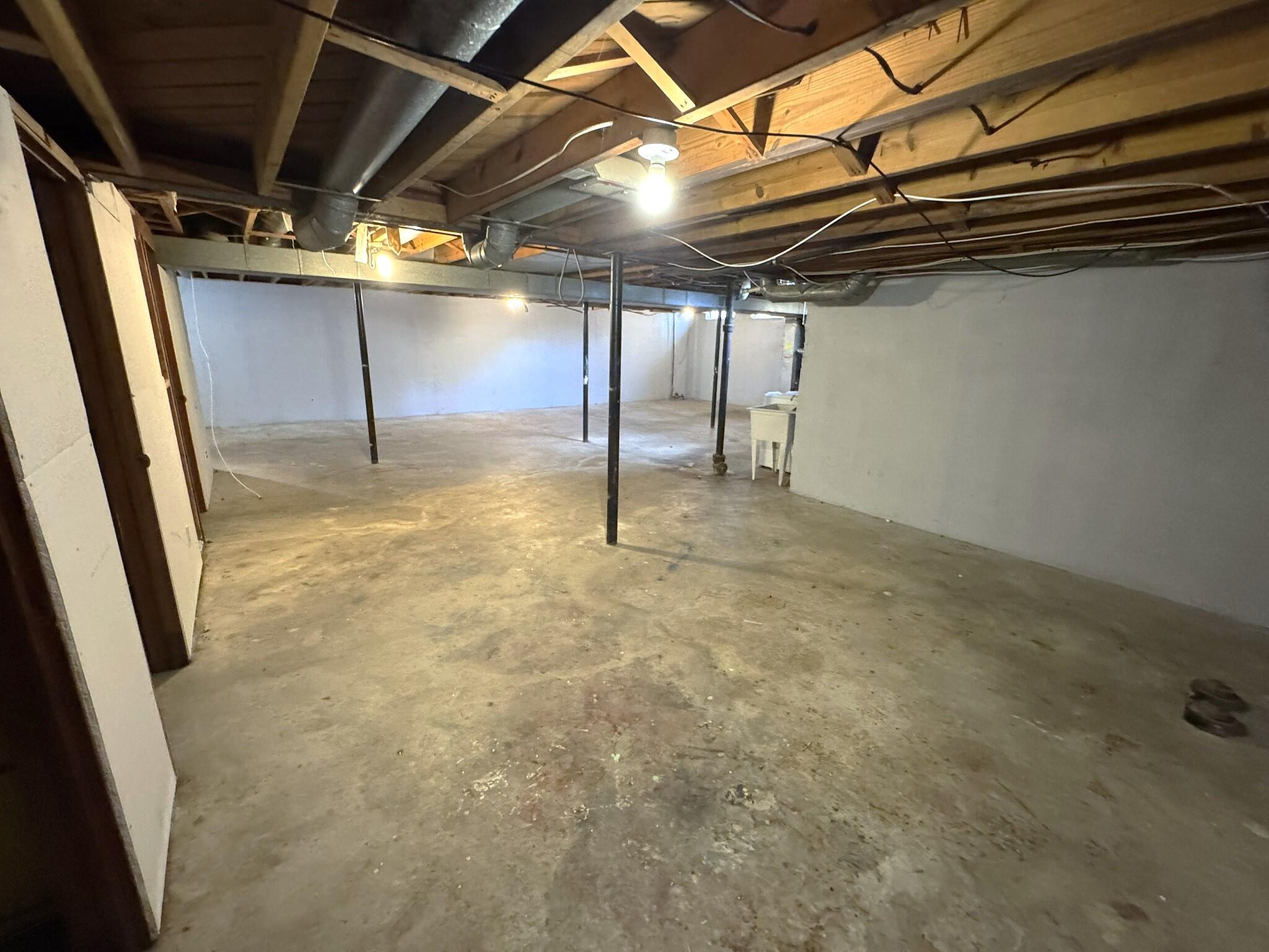 15425 Leader Taylor, MI 48180 - Photo 28 of 29 Basement 4