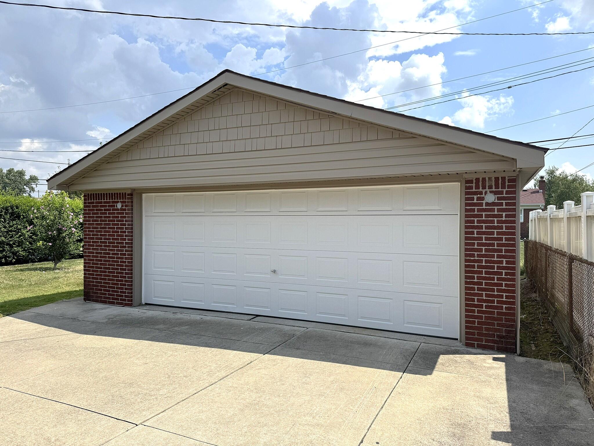 15425 Leader Taylor, MI 48180 - Photo 3 of 29 Exterior 4