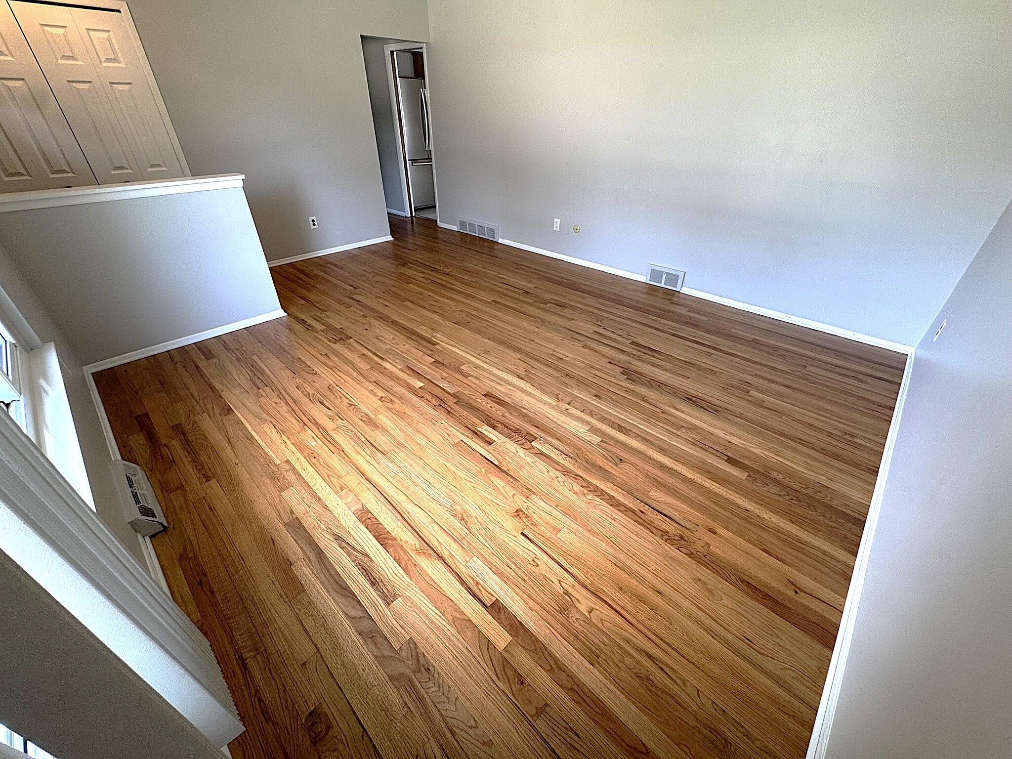 15425 Leader Taylor, MI 48180 - Photo 7 of 29 Living Room 1