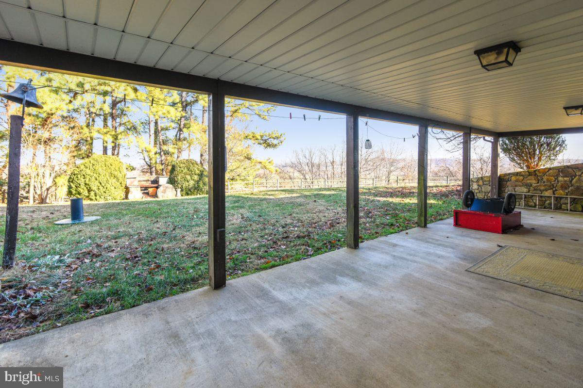 10342 Moreland Road Delaplane, VA 20144 - Photo 30 of 59 Lower level covered porch of main home