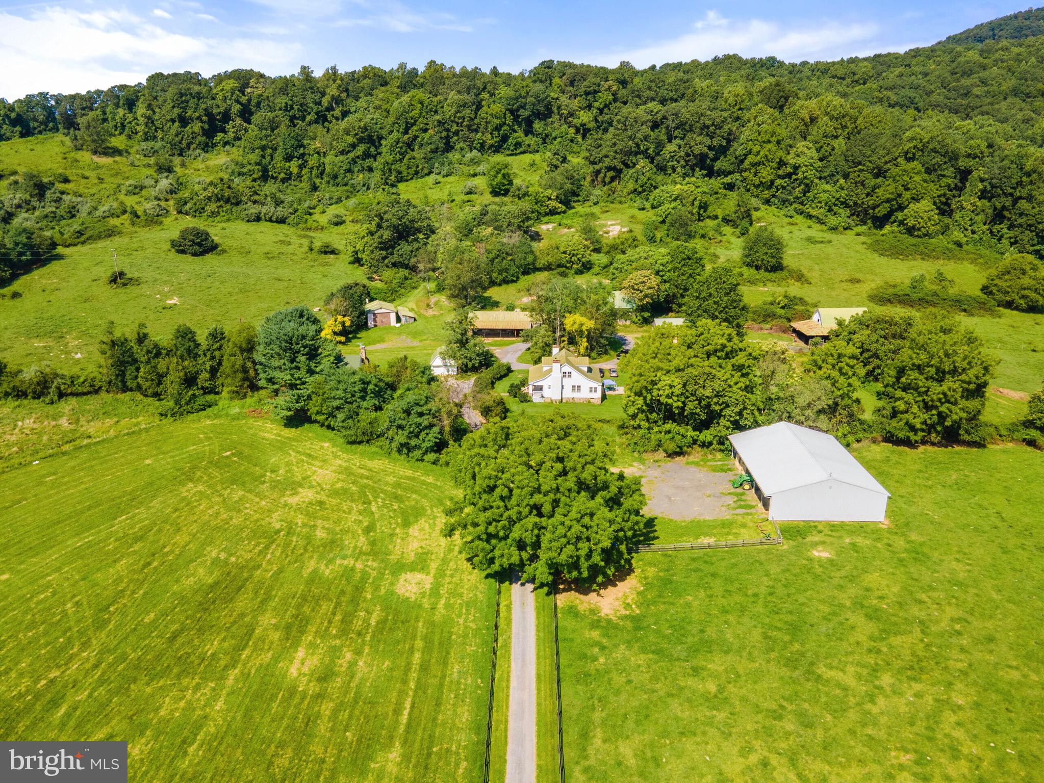 10342 Moreland Road Delaplane, VA 20144 - Photo 39 of 59 Tenant houses and barns at Moreland