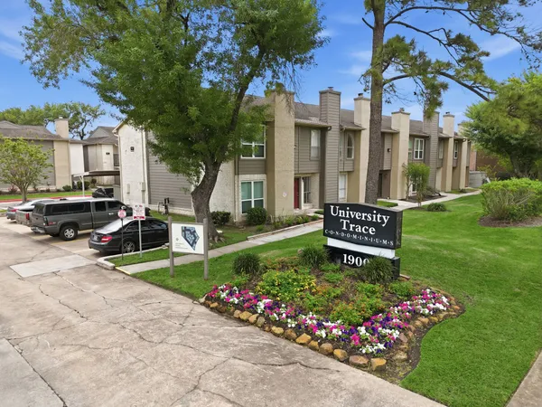 $90,000 | 1900 Bay Area Boulevard, Unit 169, Houston, TX 77058