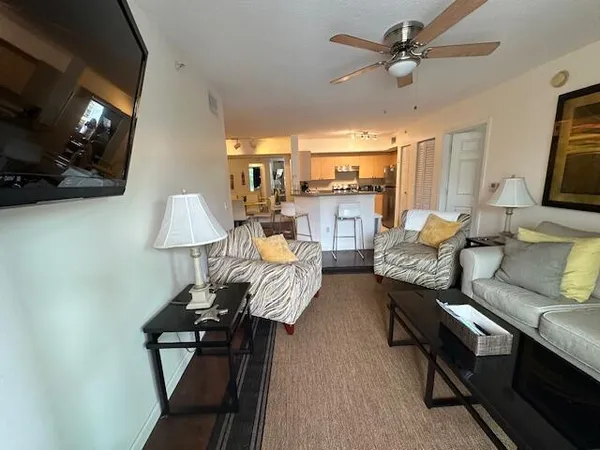 $2,600 | 615 Villa Circle, Unit 615, Boynton Beach, FL 33435