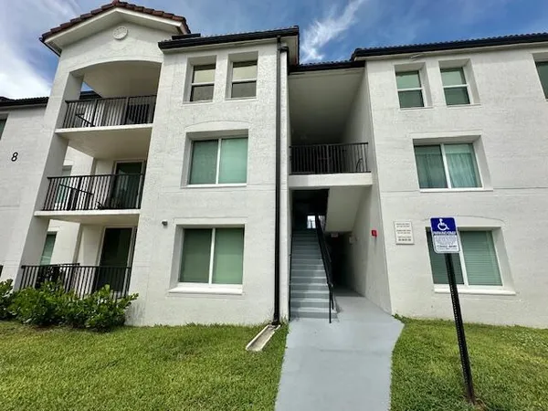 $2,600 | 615 Villa Circle, Unit 615, Boynton Beach, FL 33435