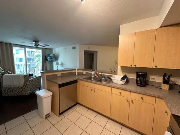 $2,600 | 615 Villa Circle, Unit 615, Boynton Beach, FL 33435