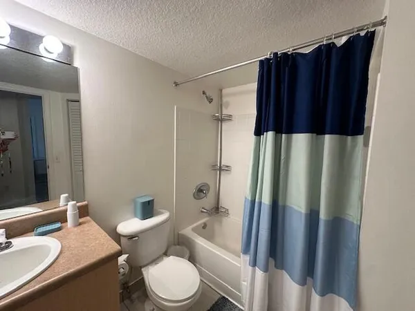 $2,600 | 615 Villa Circle, Unit 615, Boynton Beach, FL 33435