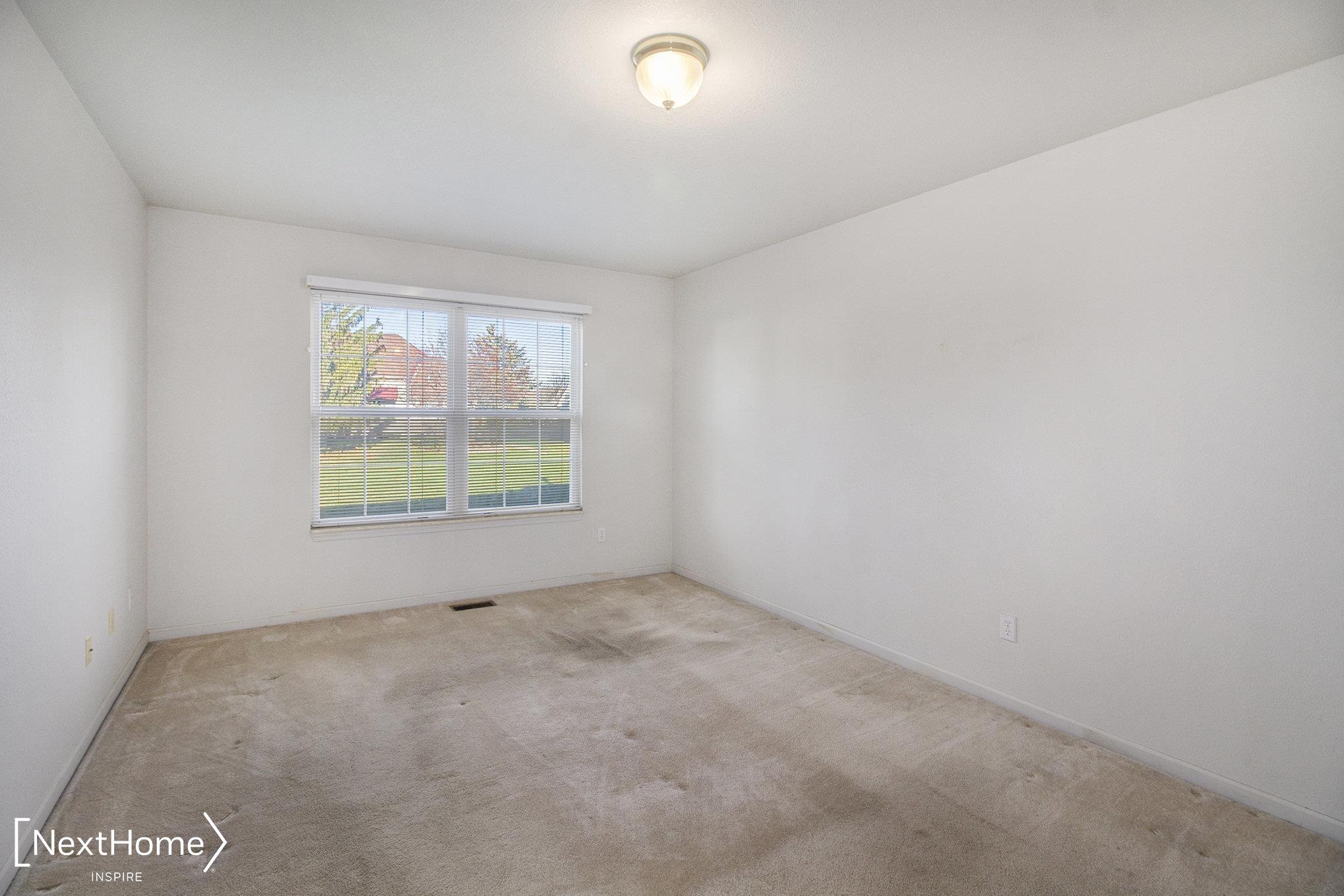 1054 Curzon Street Howell, MI 48843 - Photo 14 of 26 50159774-447f701f-341d-4468-8e29-71a46a1b2f6c.JPG
