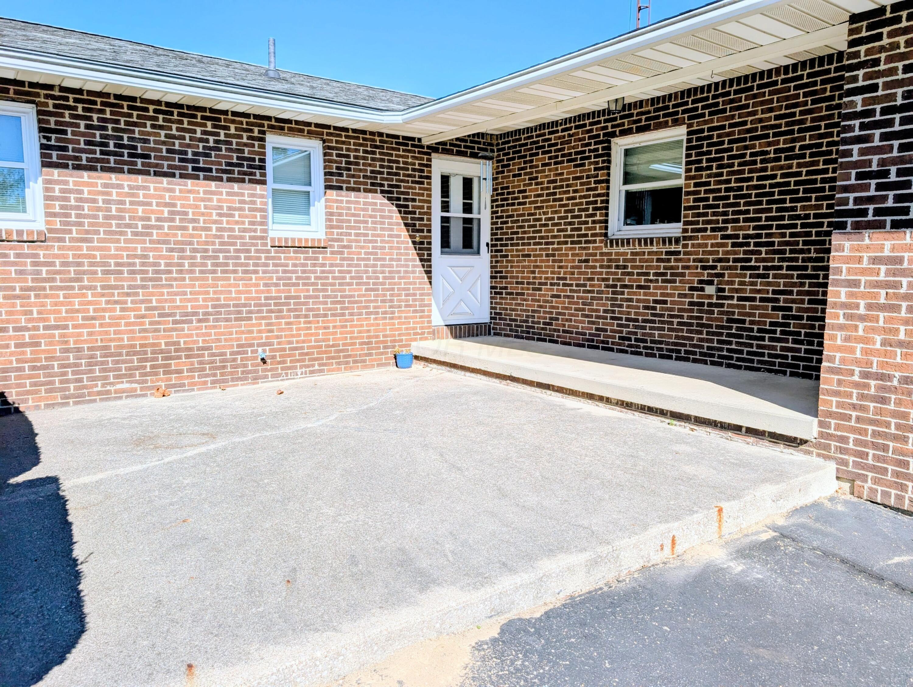 24440 Sisk Road Circleville, OH 43113 - Photo 4 of 38 PXL_20251016_173930475~2