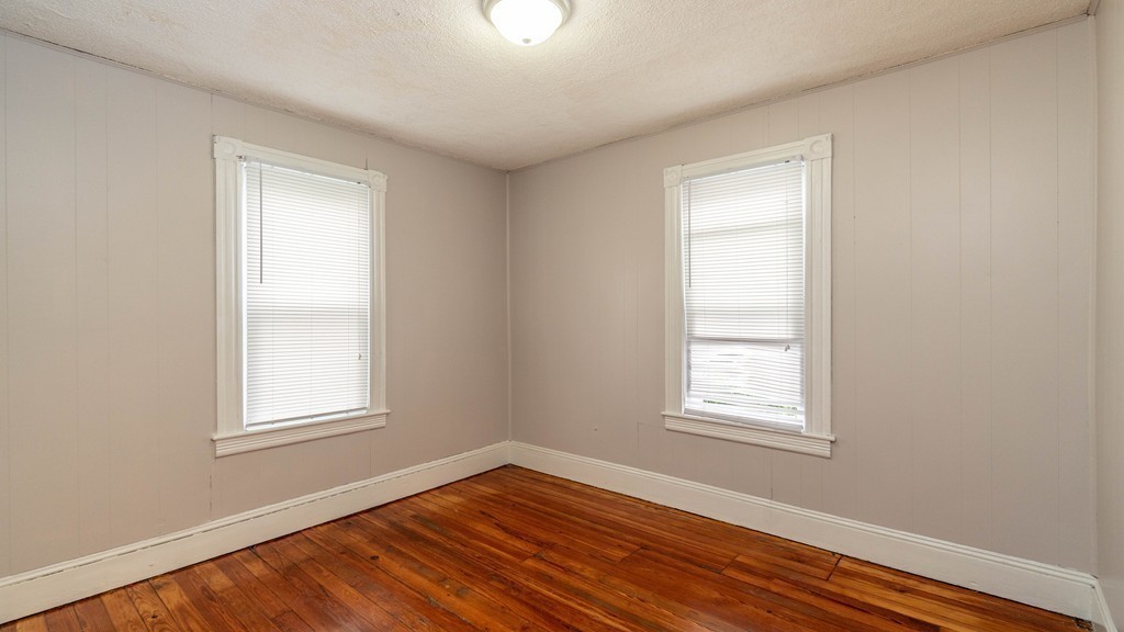 556 Springfield Street Chicopee, MA 01013 - Photo 8 of 26 Gallery Image 8