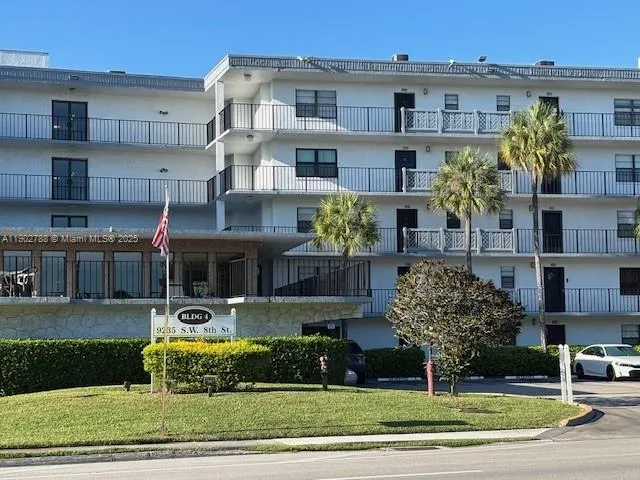 a view of lobby with furniture