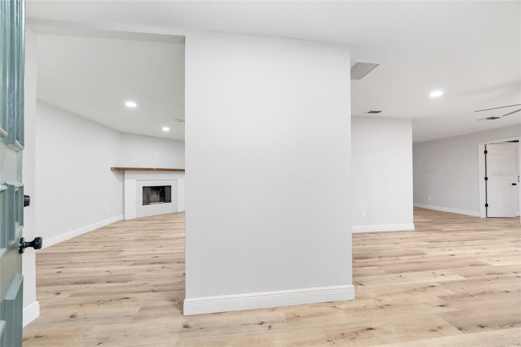 320 Southeast 41st Avenue Ocala, FL 34471 - Photo 4 of 45 a view of an empty room