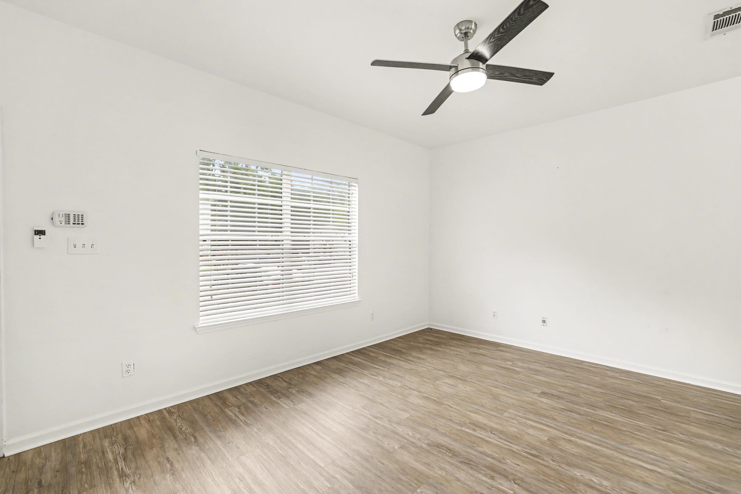 2403 Hartsfield Road, Unit 607 Tallahassee, FL 32303 - Photo 8 of 38