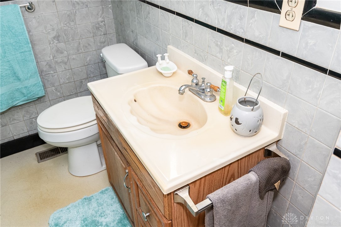 2240 Kinmont Road Dayton, OH 45414 - Photo 32 of 45 Gallery Image 32