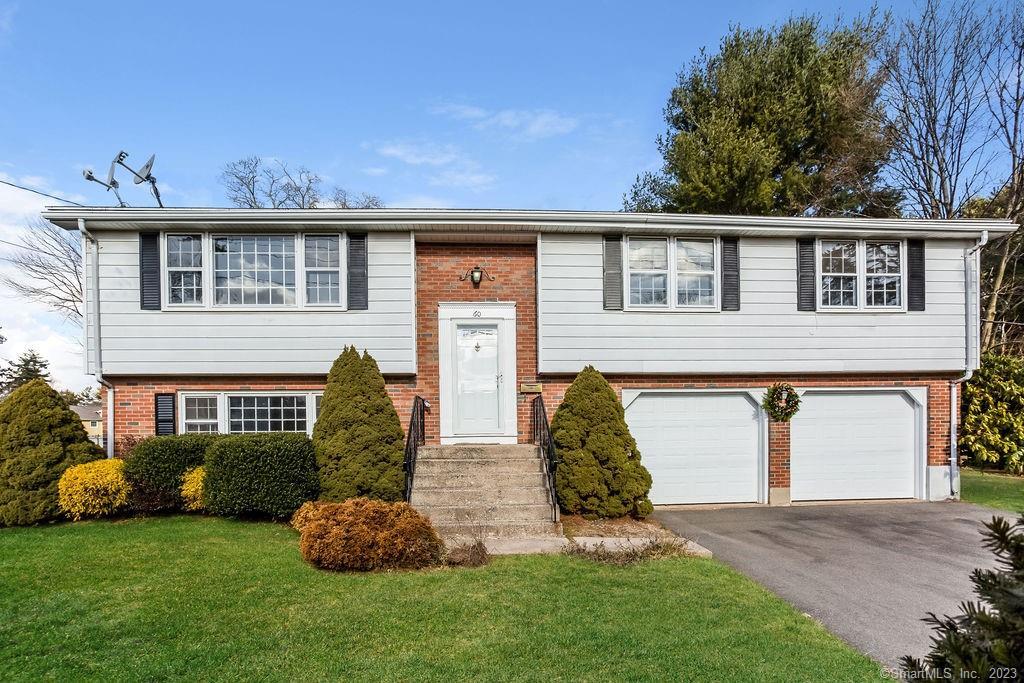 Terrific 3 bedroom home with open floor plan, flooded with natural light, hardwood floors, central air, natural gas, level yard w/ fenced in back yard....all of this in a top notch location. Close to schools, park, shopping and highways. Bring your cosmetic updates and enjoy a great investment.