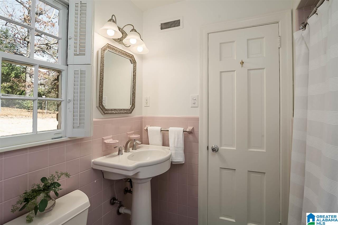 3036 Warrington Road Birmingham, AL 35223 - Photo 30 of 49