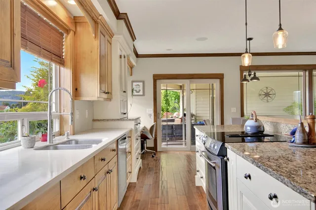 $638,000 | 45 North Welcome Slough Road, Cathlamet, WA 98612