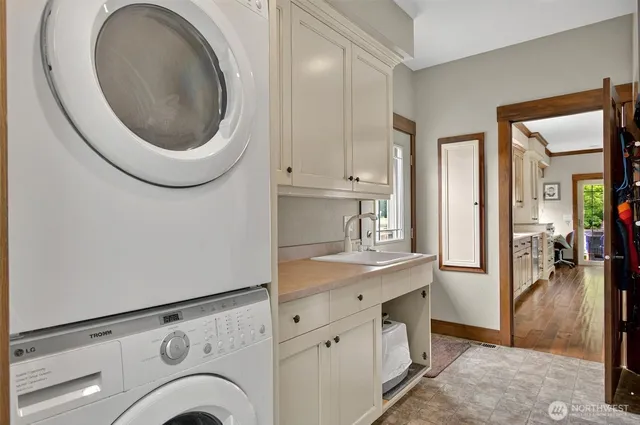 $638,000 | 45 North Welcome Slough Road, Cathlamet, WA 98612