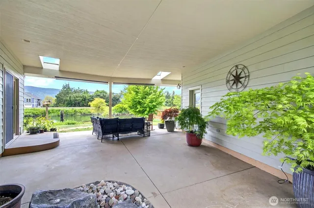 $638,000 | 45 North Welcome Slough Road, Cathlamet, WA 98612