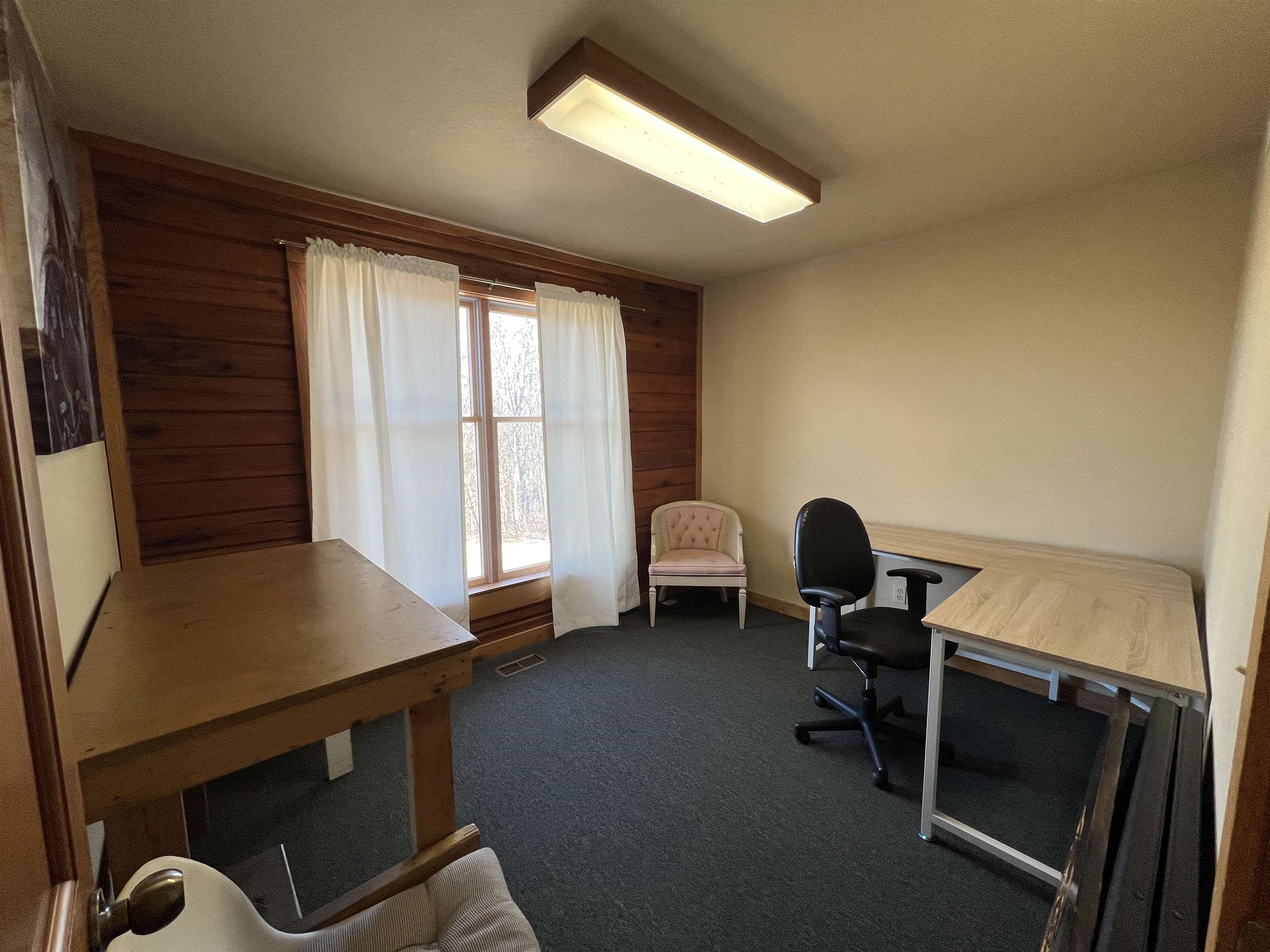 5140 Highway 20 Galena, IL 61036 - Photo 11 of 38 a workspace with furniture and window