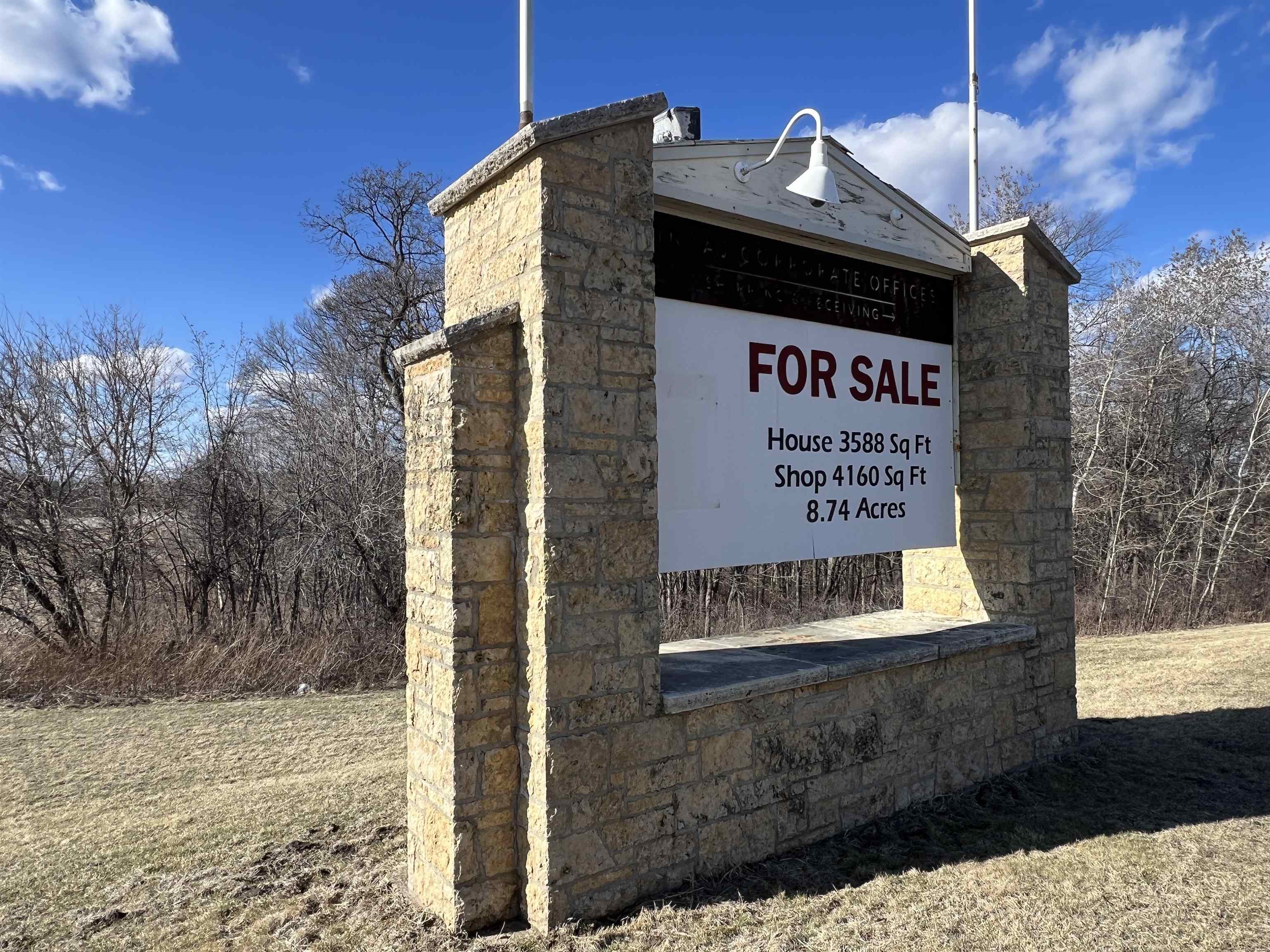 5140 Highway 20 Galena, IL 61036 - Photo 31 of 38 a sign on the side of a building