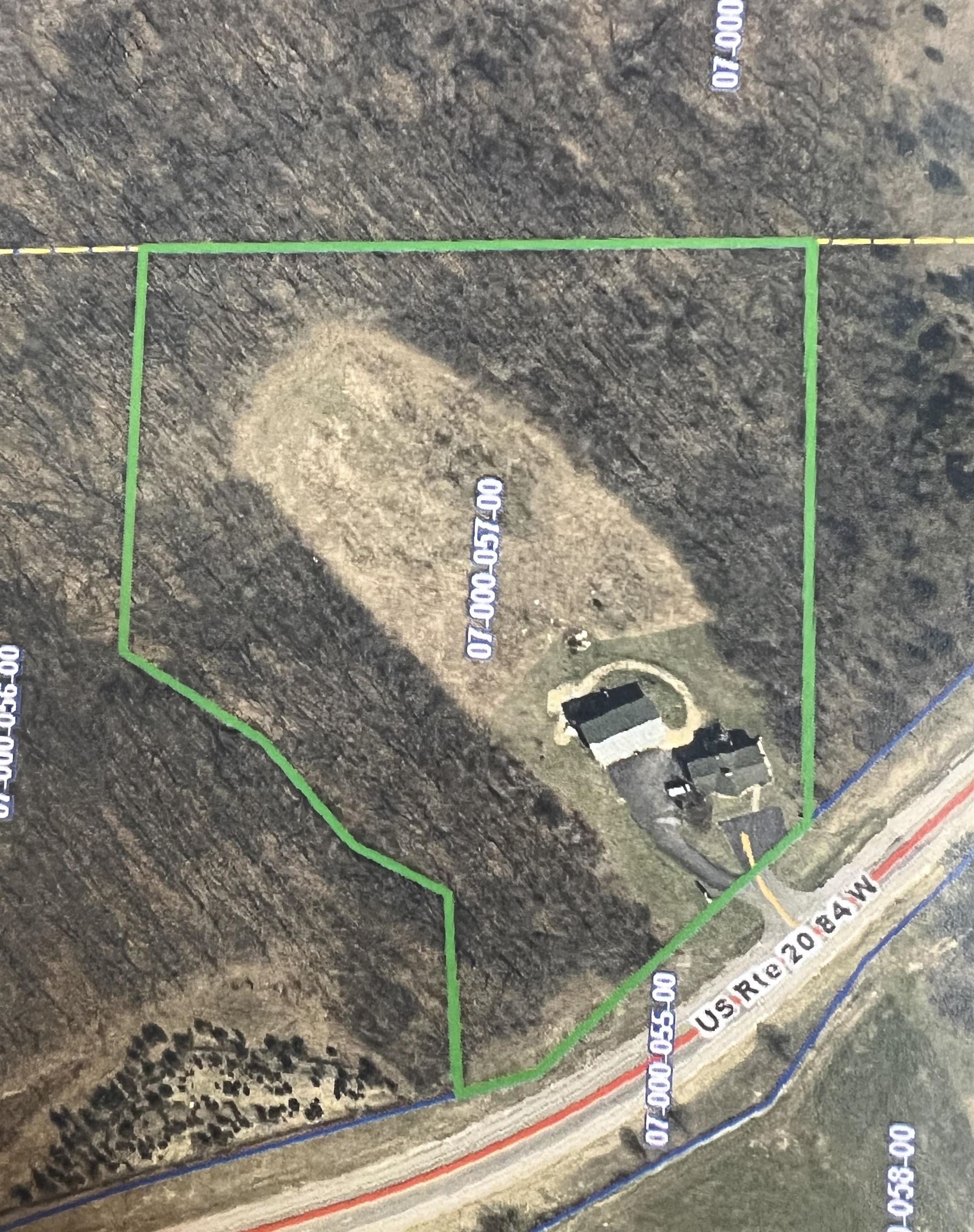 5140 Highway 20 Galena, IL 61036 - Photo 33 of 38 a view of a yard with street