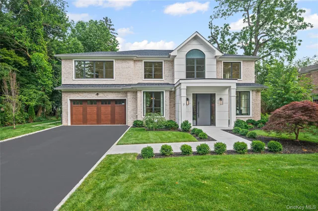 $4,399,000 | 7 Mirrielees Road, Great Neck, NY 11021