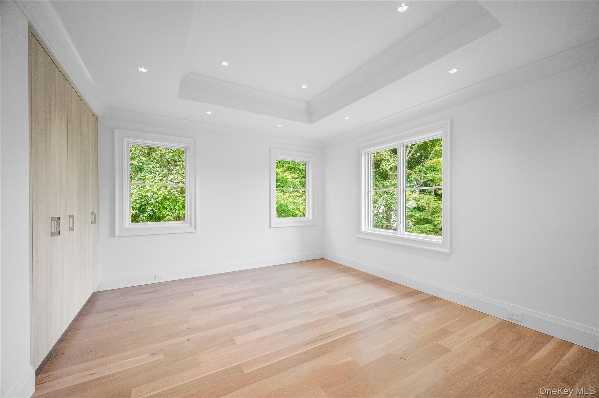 7 Mirrielees Road Great Neck, NY 11021 - Photo 26 of 47