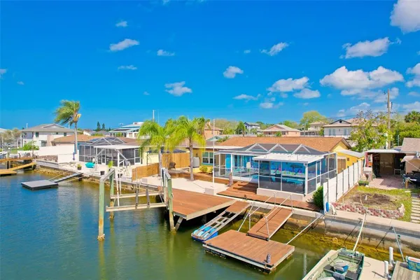 $399,900 | 7604 Hatteras Drive, Hudson, FL 34667