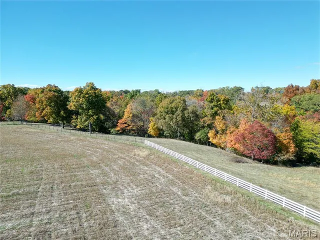 $1,407,600 | Tbd Red Ball Trail, Coffeen, IL 62017