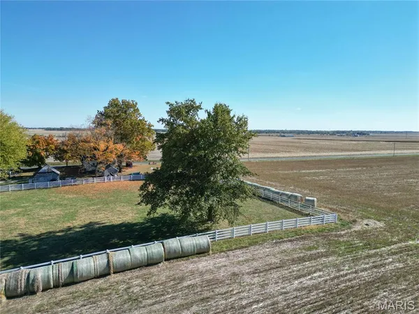 $1,250,000 | Tbd Red Ball Trail, Coffeen, IL 62017