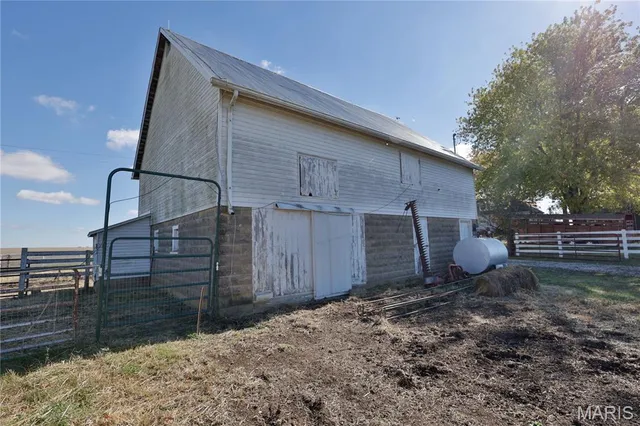 $1,407,600 | Tbd Red Ball Trail, Coffeen, IL 62017