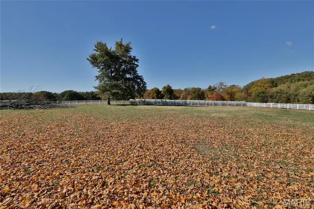 $1,407,600 | Tbd Red Ball Trail, Coffeen, IL 62017