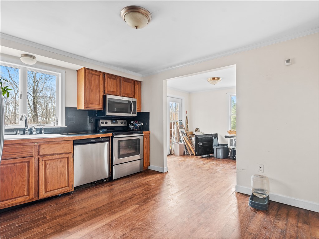 7 Walker Road Foster, RI 02825 - Photo 5 of 22