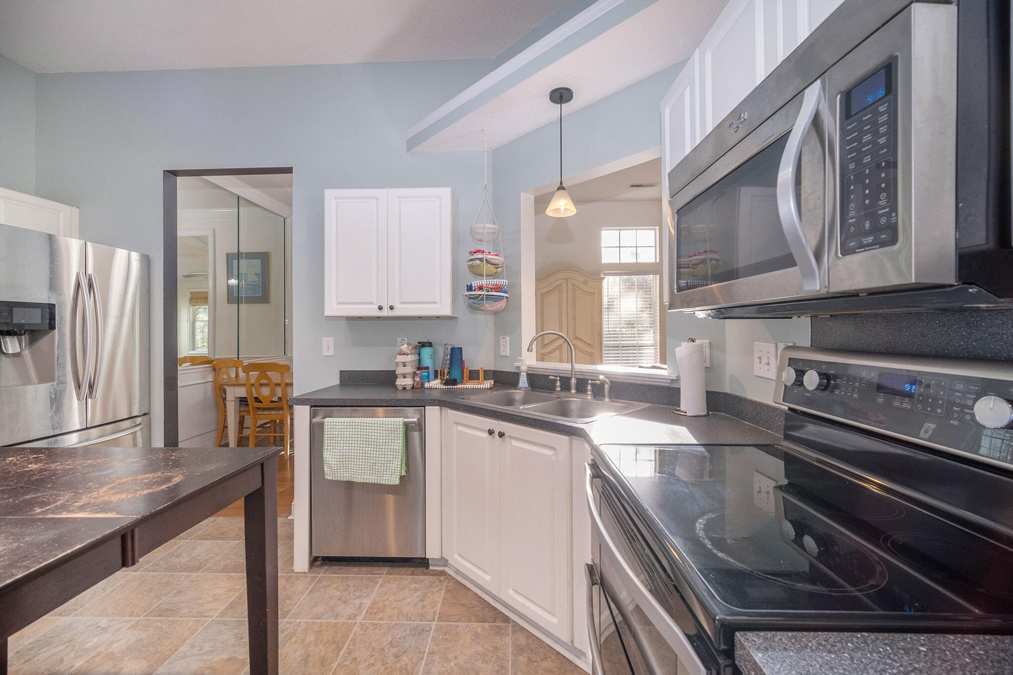 3258 Tabor Road Mount Pleasant, SC 29466 - Photo 11 of 24 Kitchen