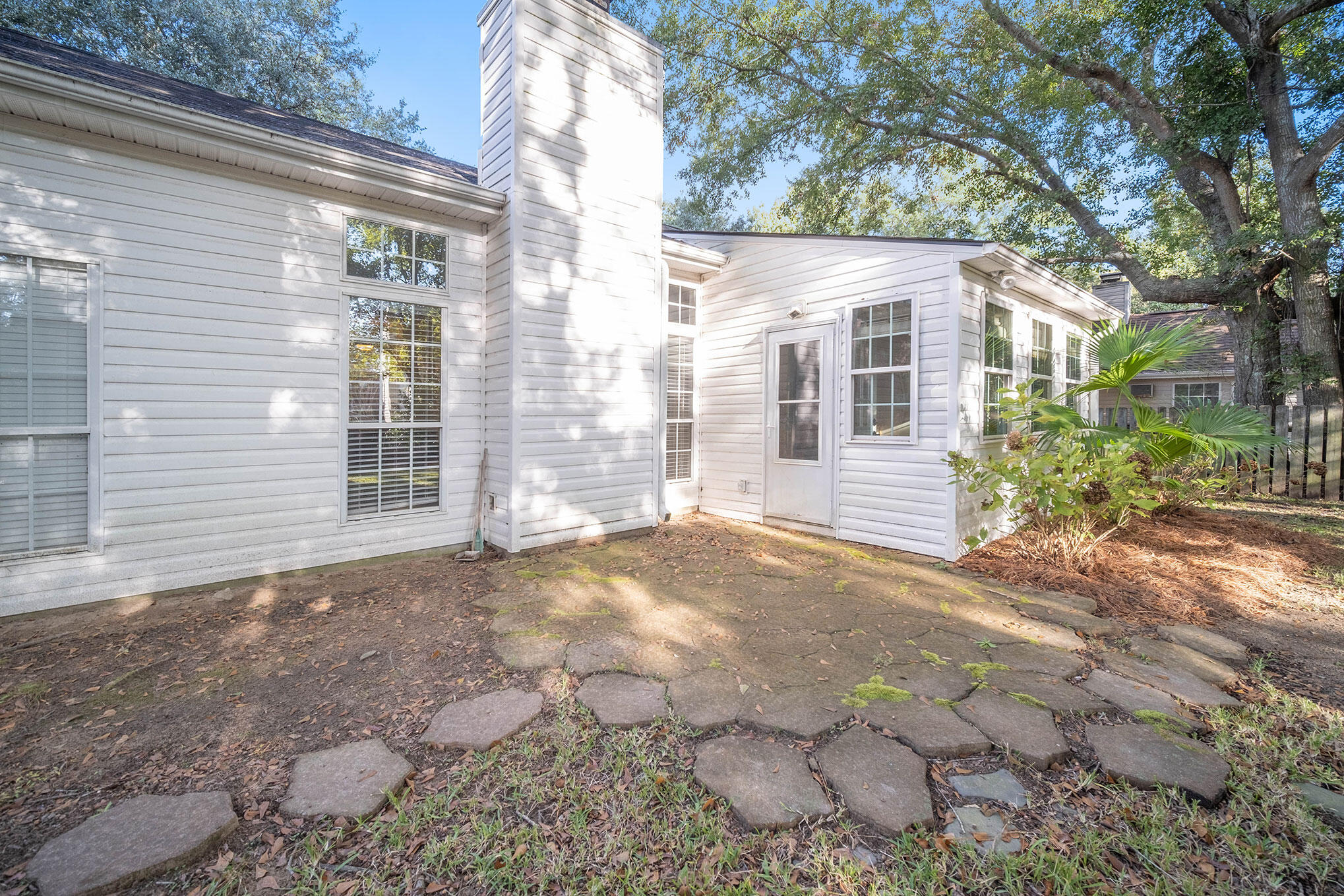 3258 Tabor Road Mount Pleasant, SC 29466 - Photo 21 of 24 Patio