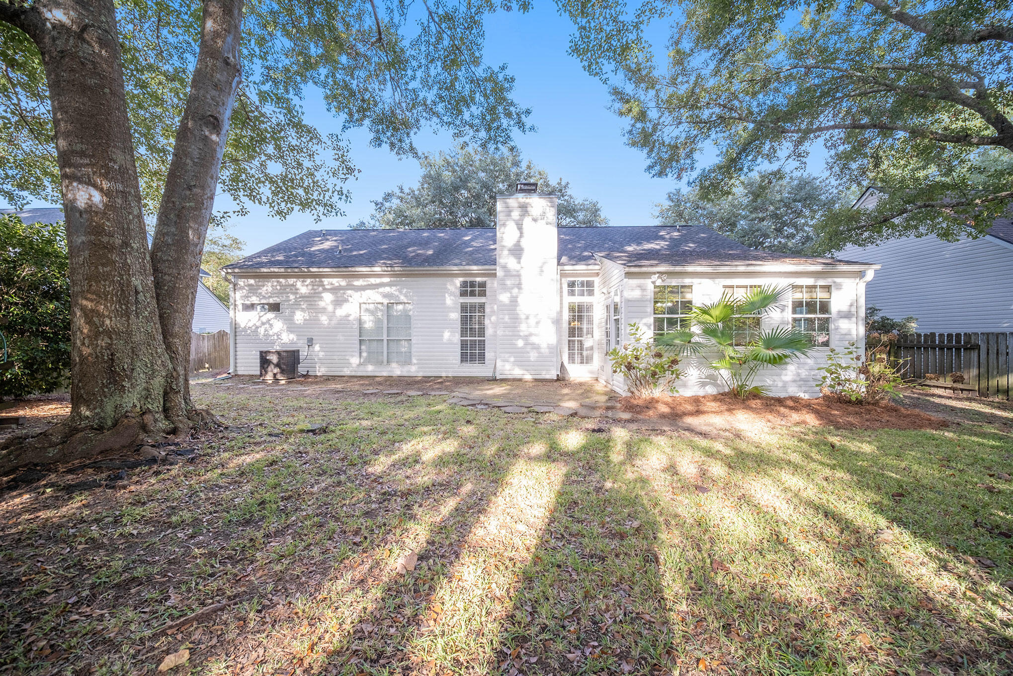 3258 Tabor Road Mount Pleasant, SC 29466 - Photo 23 of 24 Back of the house