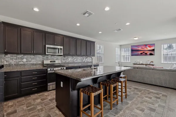 $674,999 | 3264 Showcase Way, Modesto, CA 95356