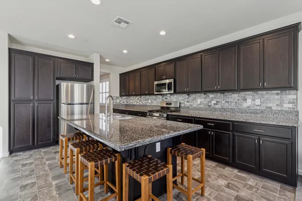 $674,999 | 3264 Showcase Way, Modesto, CA 95356