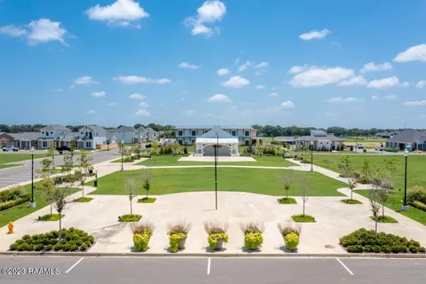 $105,000 | 112 Oak Village Drive, Scott, LA 70583