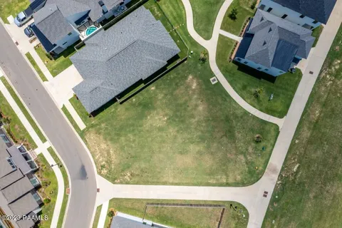 $105,000 | 112 Oak Village Drive, Scott, LA 70583