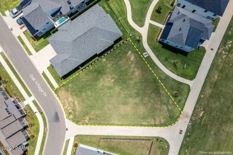 $105,000 | 112 Oak Village Drive, Scott, LA 70583