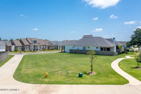 $105,000 | 112 Oak Village Drive, Scott, LA 70583