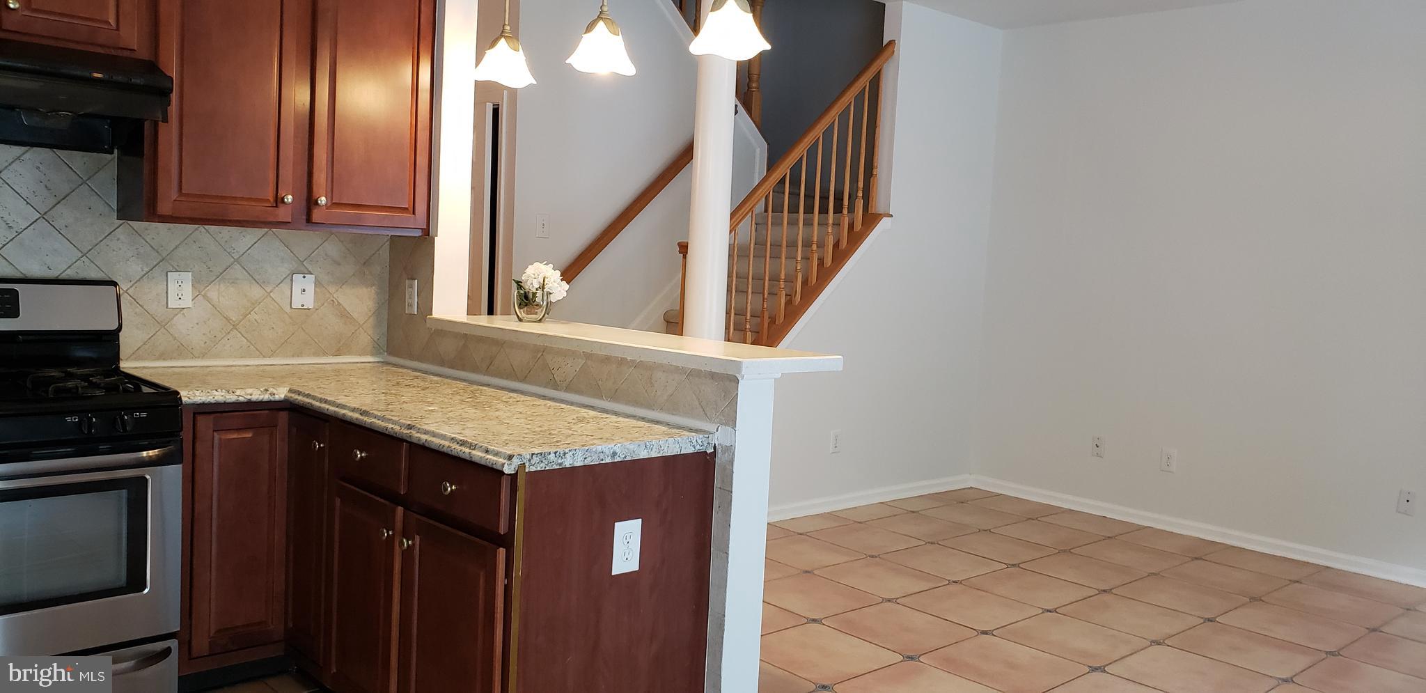 109 Windsor Pond Road Princeton Junction, NJ 08550 - Photo 8 of 29
