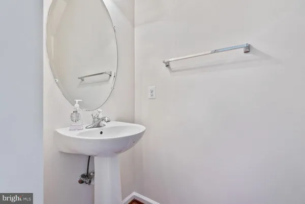 $3,100 | 41833 Diabase Square, Aldie, VA 20105