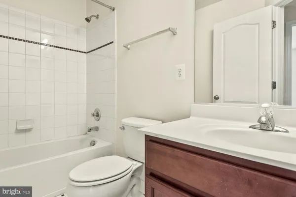 $3,100 | 41833 Diabase Square, Aldie, VA 20105