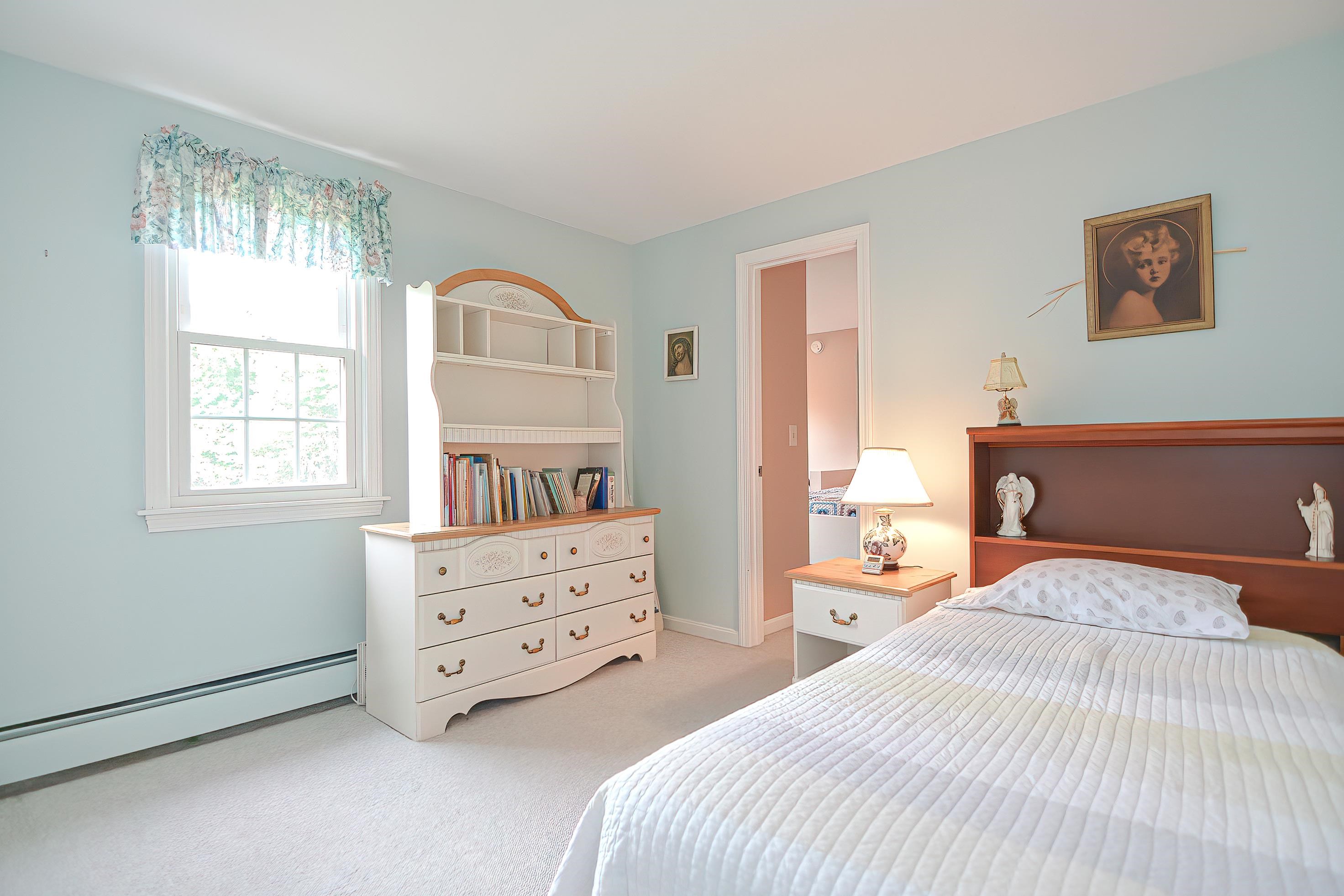 94 Scobie Pond Road Derry, NH 03038 - Photo 24 of 40