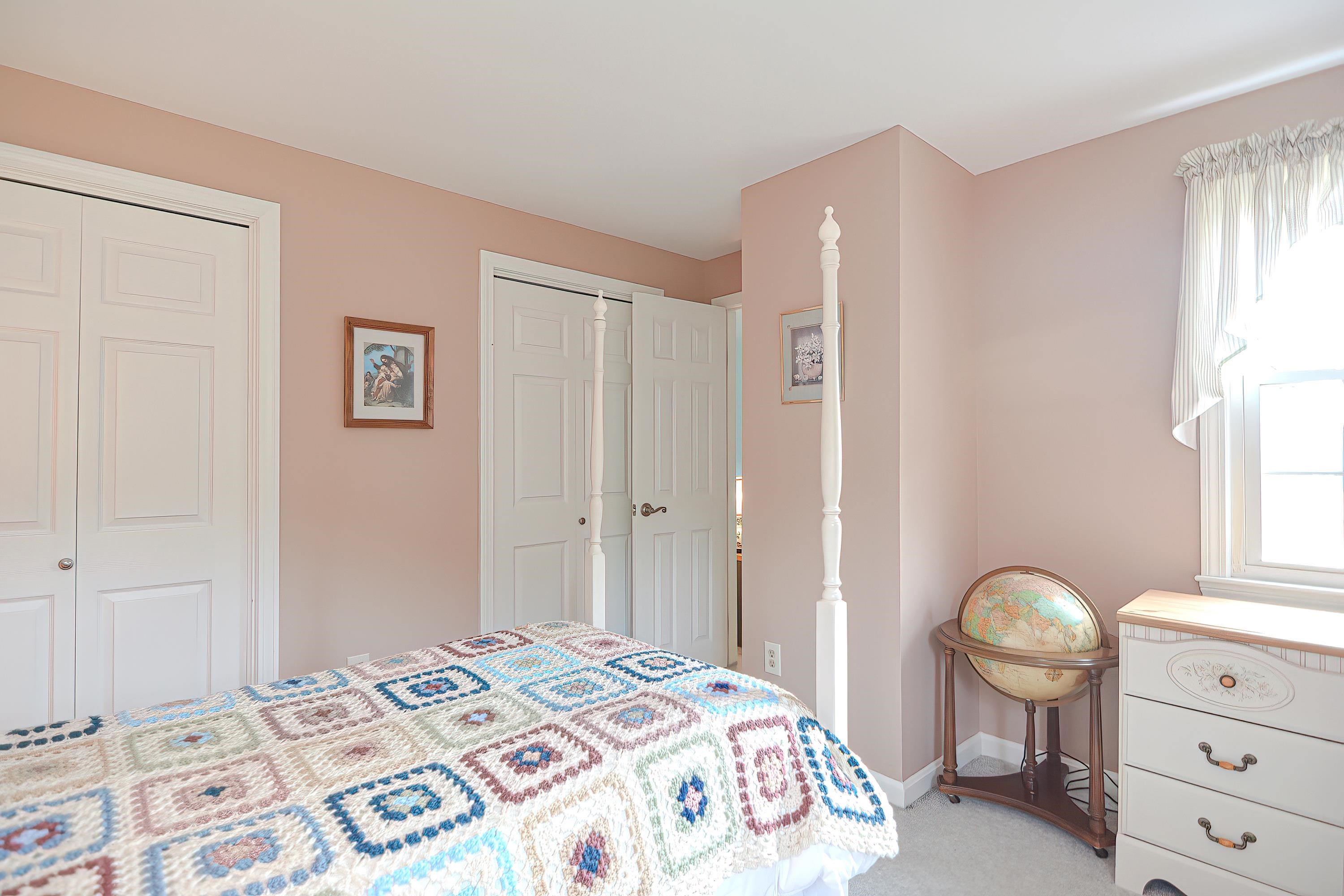 94 Scobie Pond Road Derry, NH 03038 - Photo 32 of 40