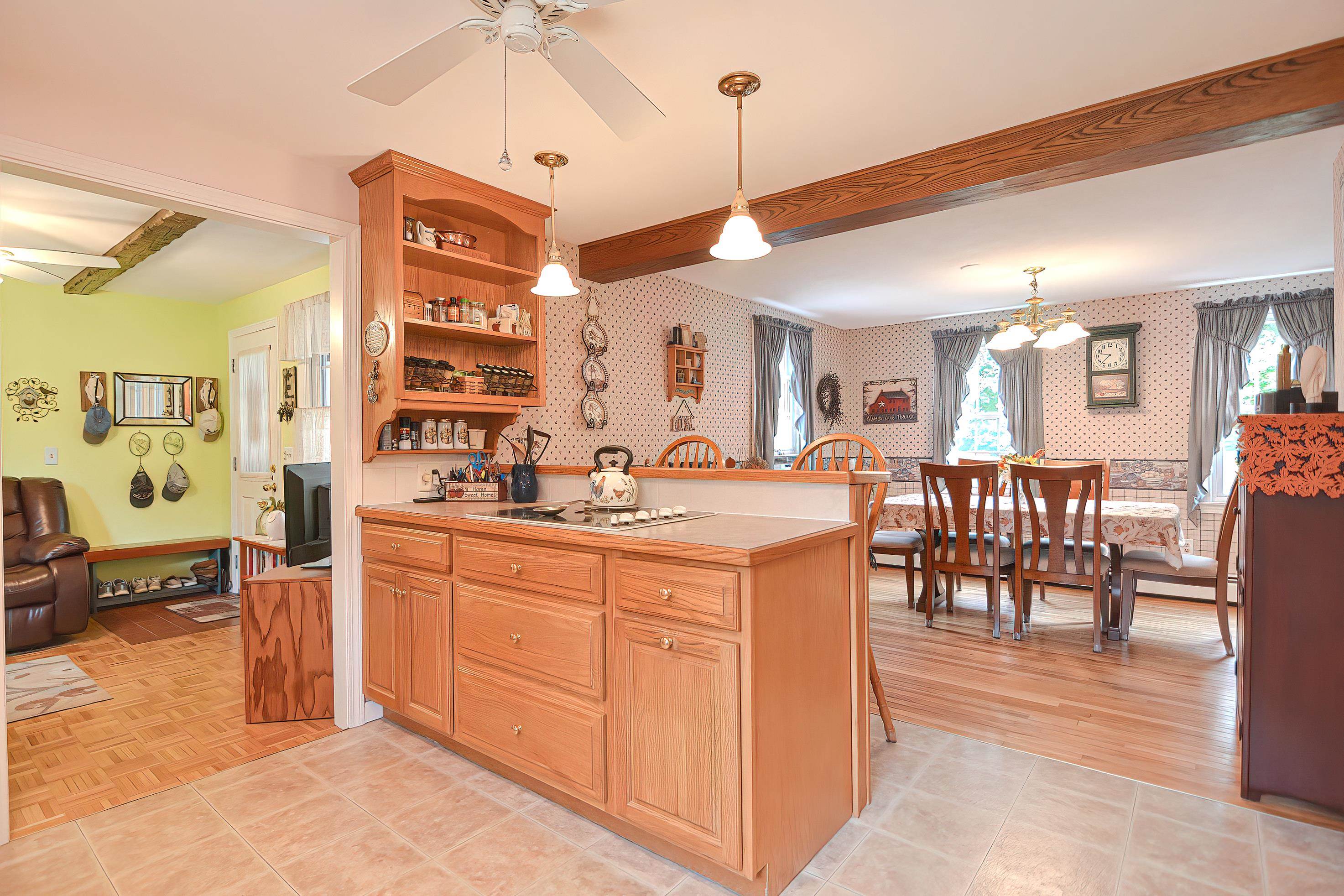 94 Scobie Pond Road Derry, NH 03038 - Photo 9 of 40