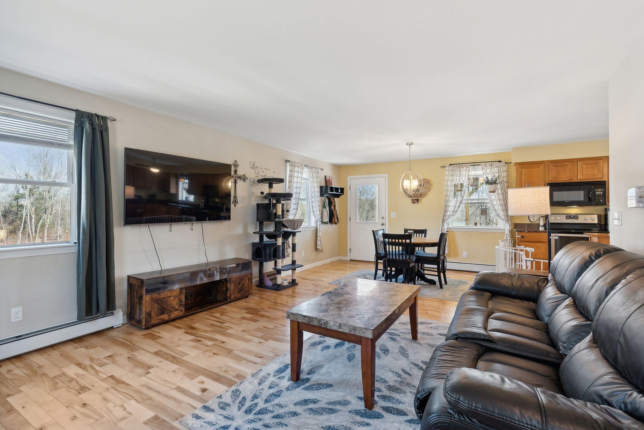 179 Middle Road Falmouth, ME 04105 - Photo 8 of 25 16_DSC09170